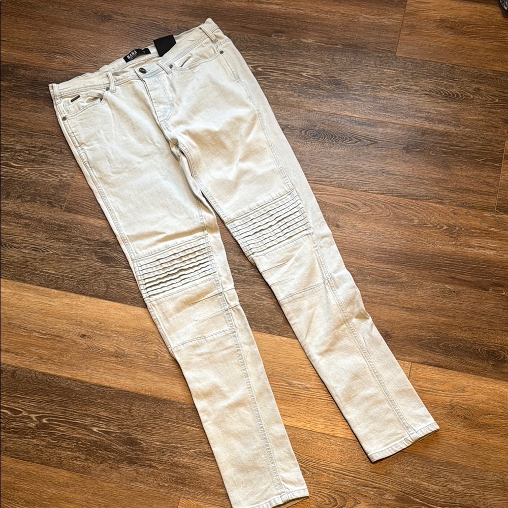 Men’s Slim Distressed Jeans